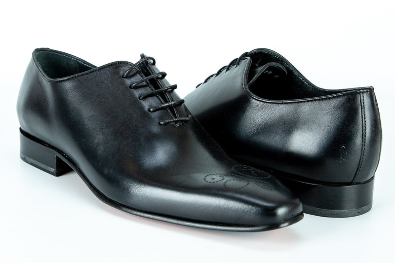 8661 - Mirage Men's Dress Black Lace Shoe Medallion Tip Thin Leather Sole