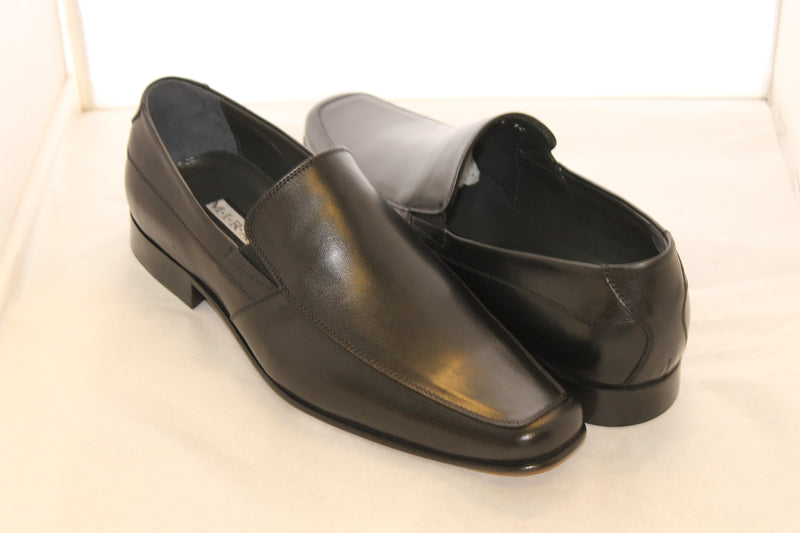 6502 - Mirage Men's Dress Black Slip-On Shoe Apron Toe Thin Leather Sole